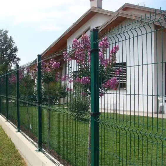 The Best Outdoor Fence Options for Privacy and Security